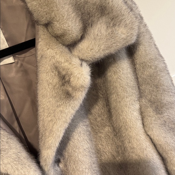 Abercrombie Gray Teddy Jacket - Picture 4 of 5